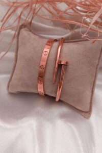 Toptan Rose Renk Çivi Ve Cartier Bileklik Set 842