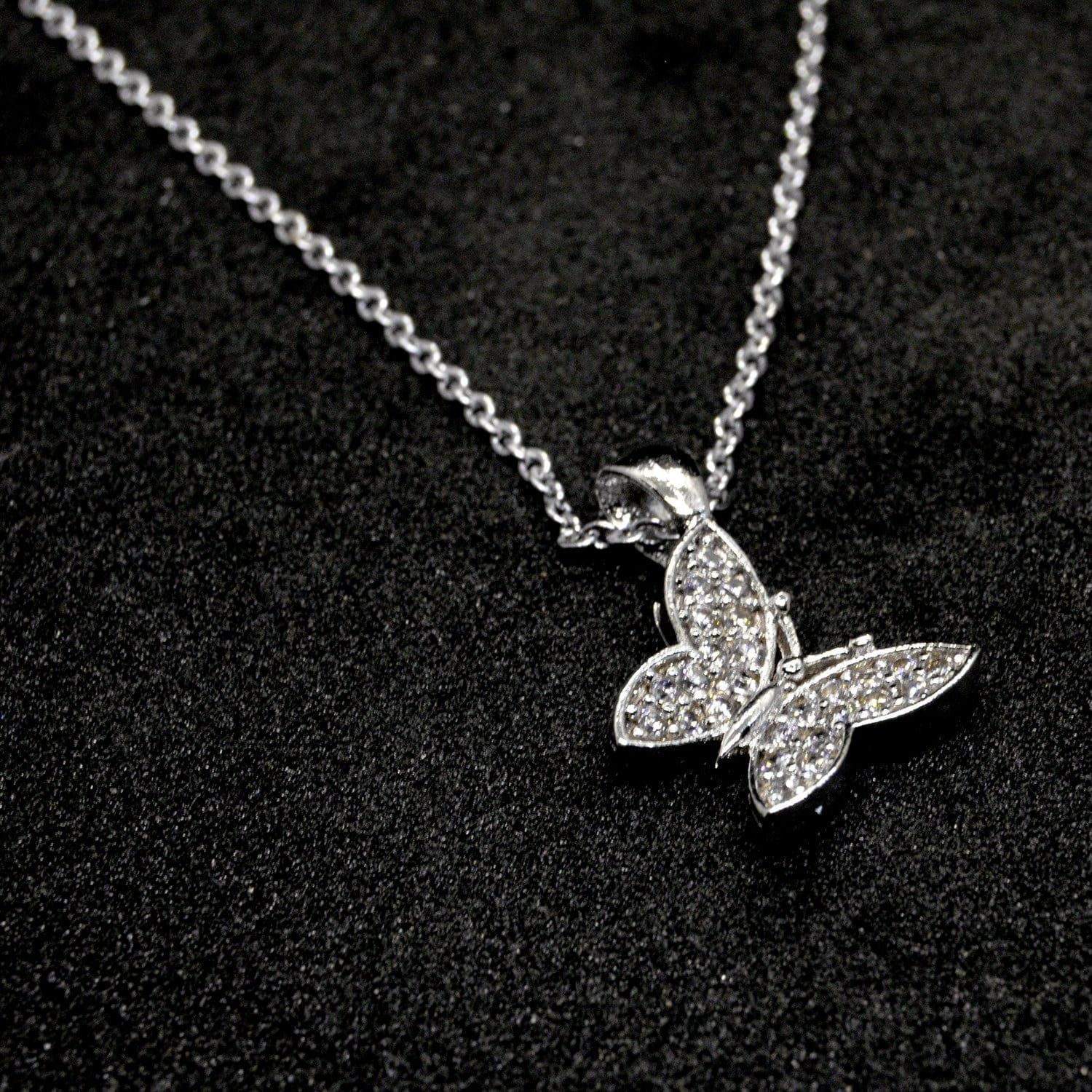 Toptan Gümüş Renk Zirkon Taşlı Kelebek Kolye 850 3 Toptan Gümüş Renk Zirkon Taşlı Kelebek Kolye 850
