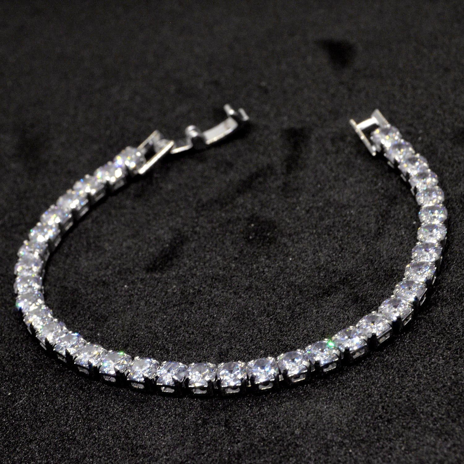 Toptan Gümüş Renk Zirkon Taşlı Su Yolu Bileklik 764 5 Toptan Gümüş Renk Zirkon Taşlı Su Yolu Bileklik 764 - Görsel 3