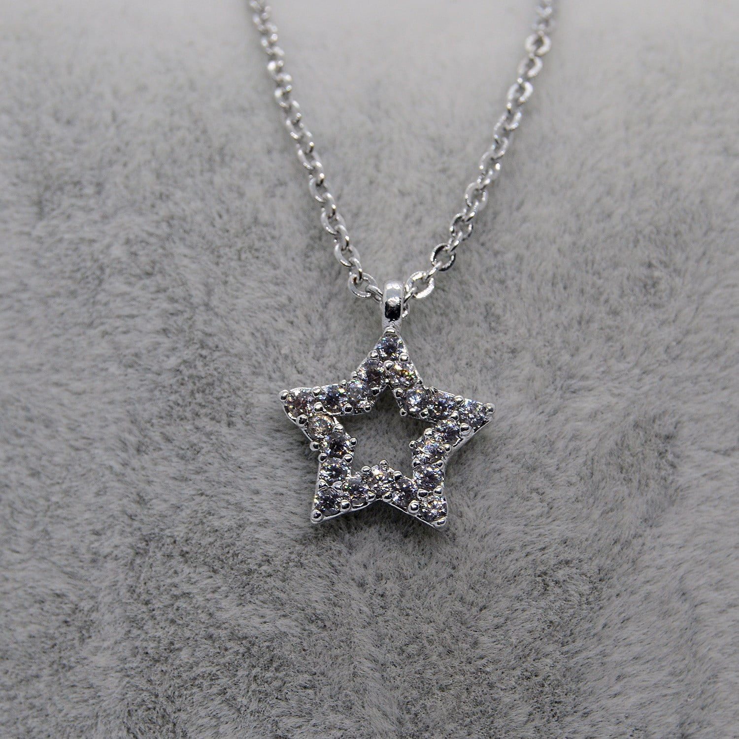 Toptan Gümüş Renk Zirkon Taşlı Kolye Yıldız Kolye 785 3 Toptan Gümüş Renk Zirkon Taşlı Kolye Yıldız Kolye 785