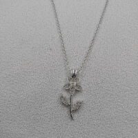 Toptan Gümüş Renk Zirkon Taşlı Çiçek Desenli Beyaz Taşlı Kolye 947