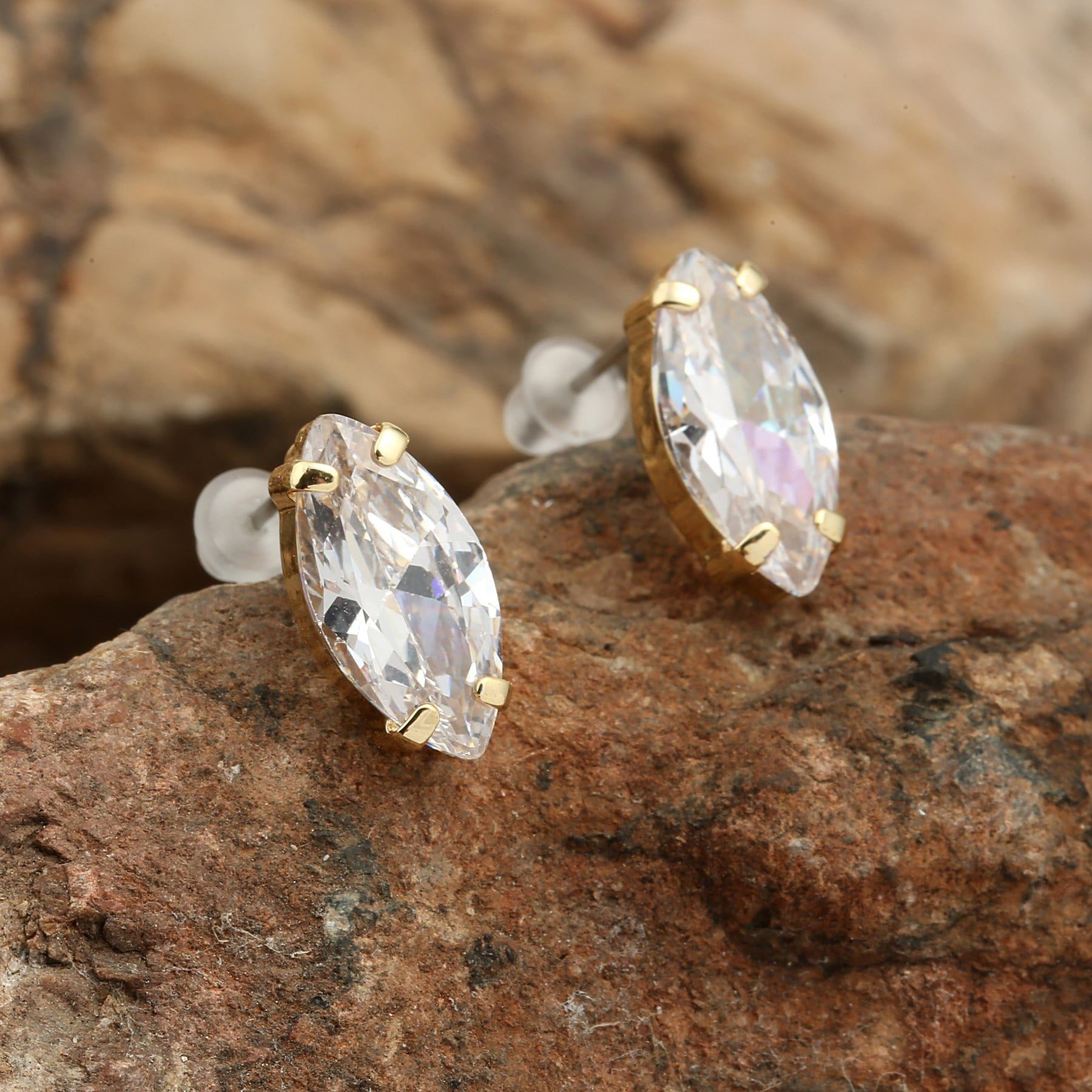 Toptan Altın Renk Çivi Zirkon Küpe - 1270 5 Toptan Altın Renk Çivi Zirkon Küpe - 1270 - Görsel 3