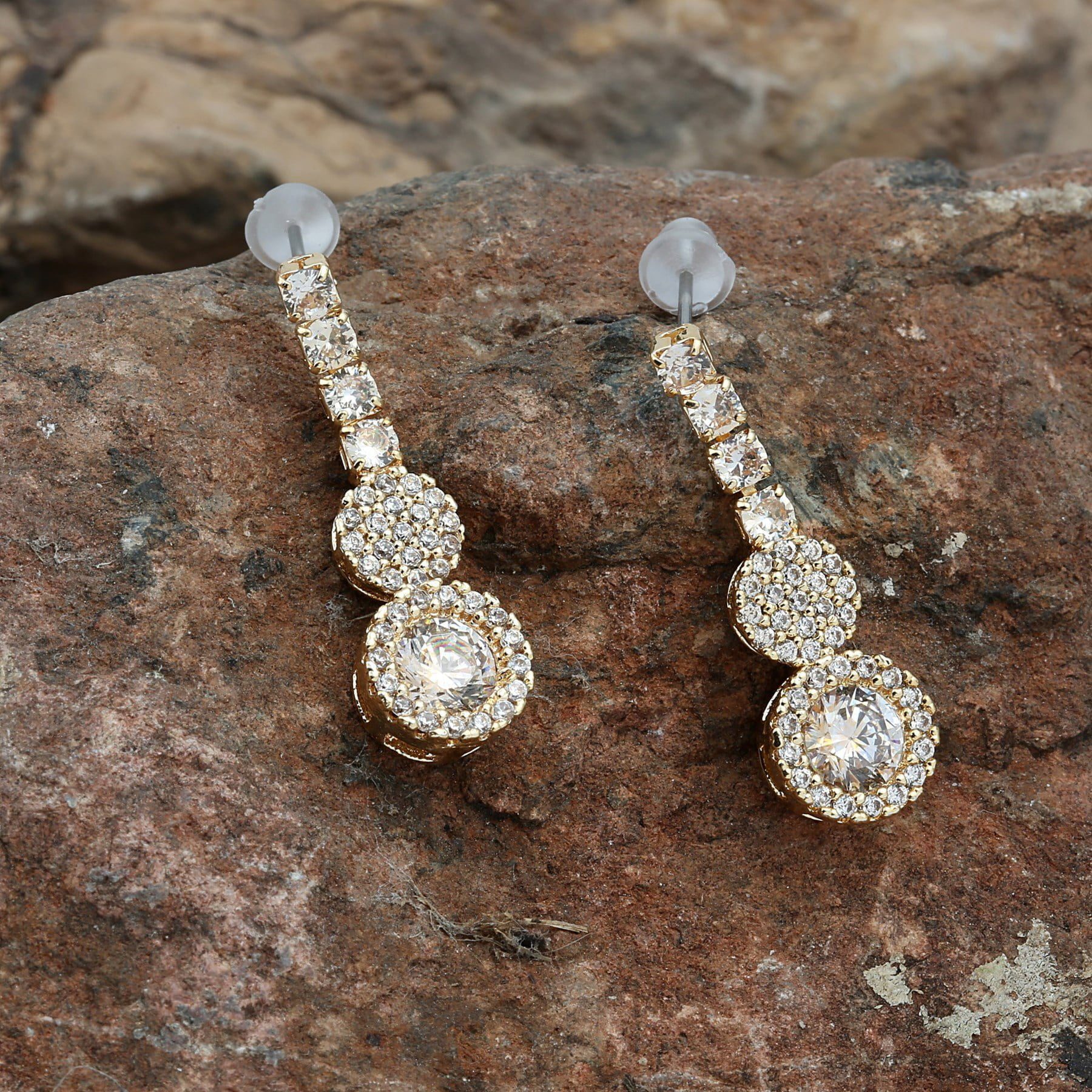 Toptan Altın Renk Menğeç Zirkon Küpe - 1248 5 Toptan Altın Renk Menğeç Zirkon Küpe - 1248 - Görsel 3