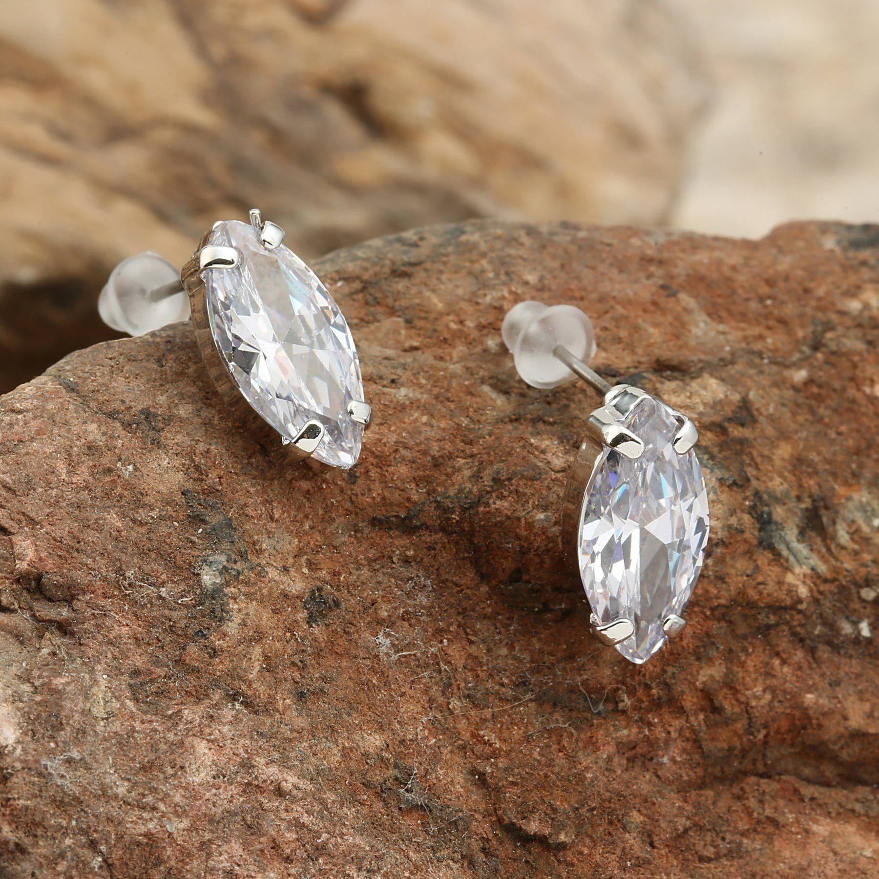 Toptan Gümüş Renk Çivi Zirkon Küpe - 1271 5 Toptan Gümüş Renk Çivi Zirkon Küpe - 1271 - Görsel 3