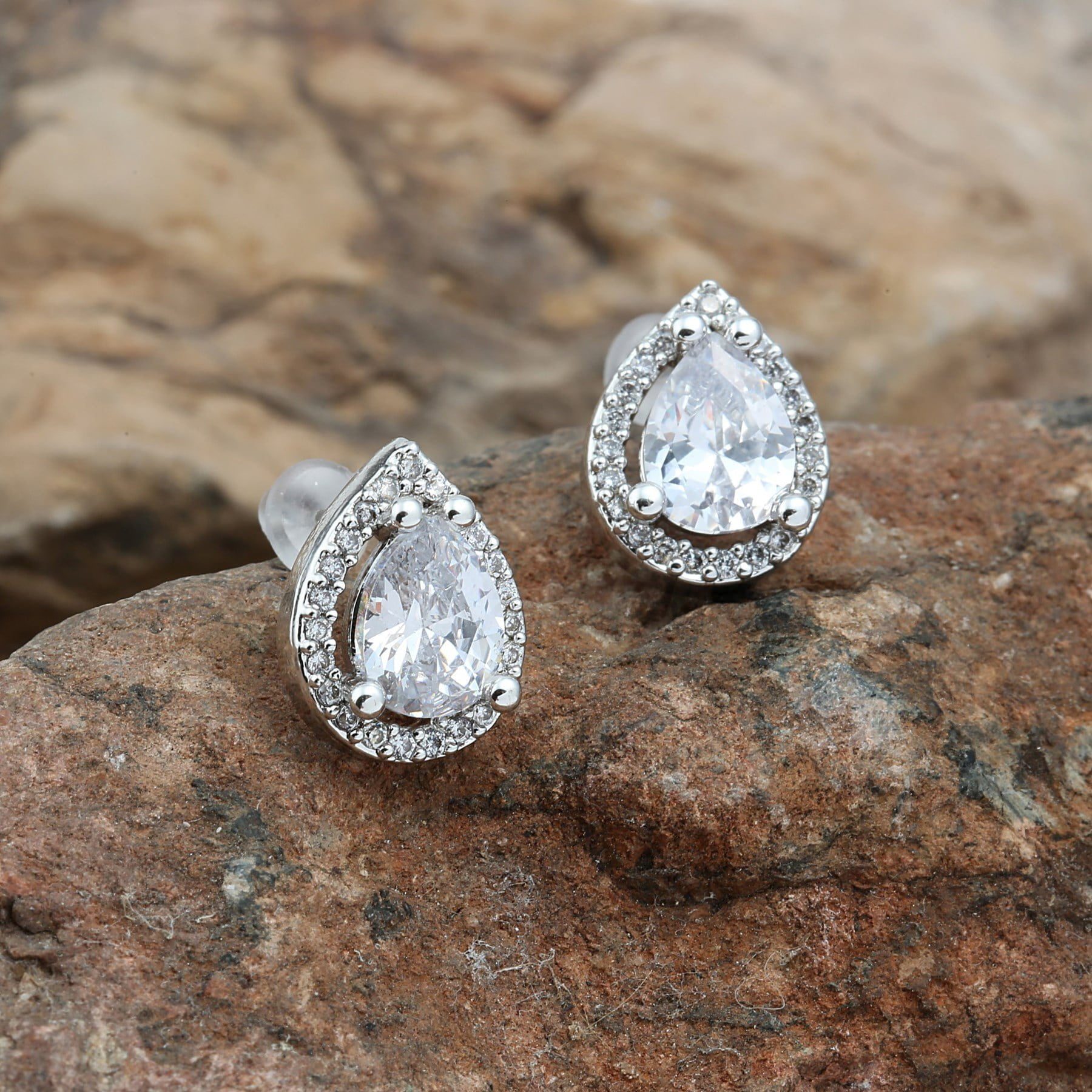 Toptan Gümüş Renk Çivi Zirkon Küpe - 1259 5 Toptan Gümüş Renk Çivi Zirkon Küpe - 1259 - Görsel 3