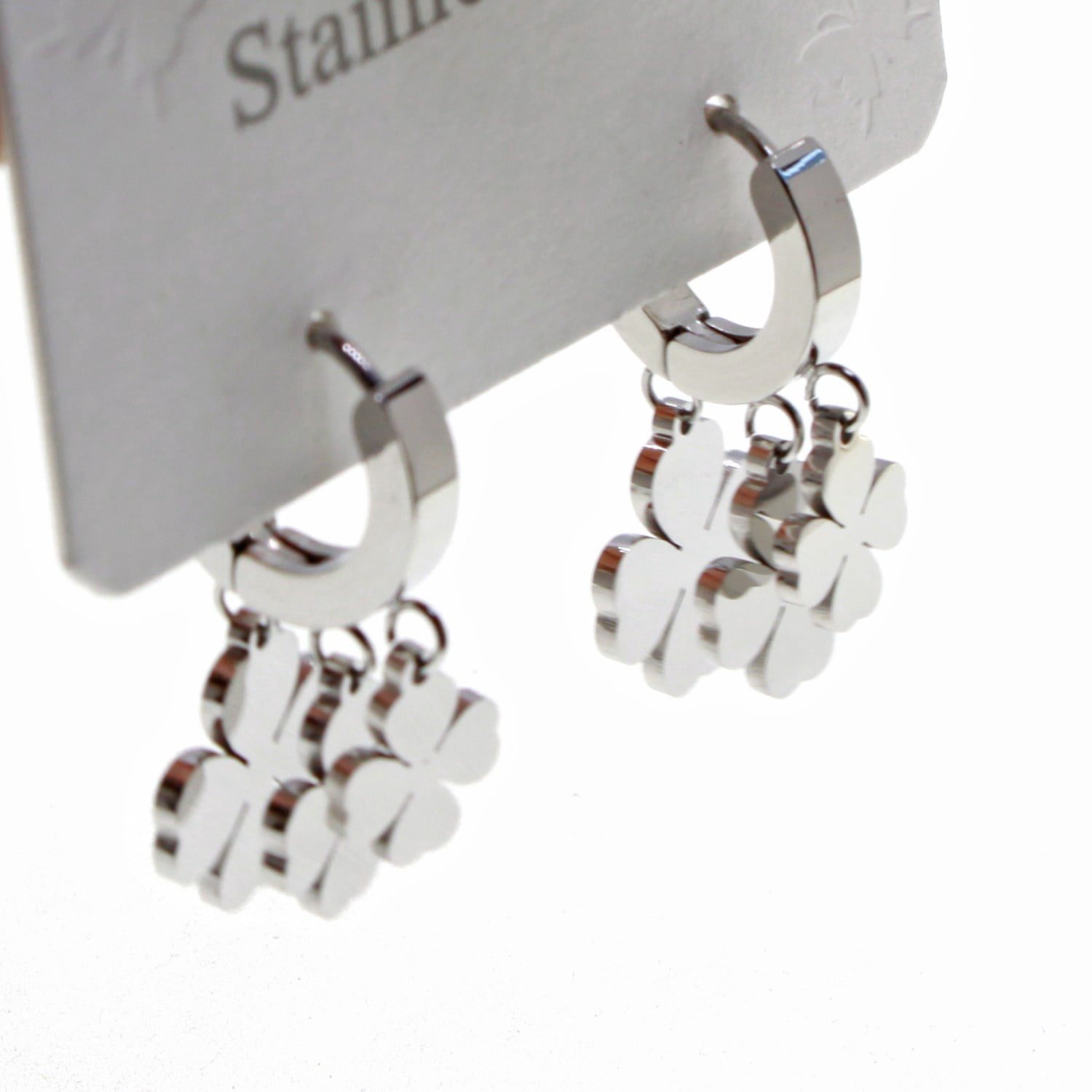 Toptan Gümüş Renk Mengeç Üç Yonca Sallantılı Çelik Küpe - 1586 7 Toptan Gümüş Renk Mengeç Üç Yonca Sallantılı Çelik Küpe - 1586 - Görsel 5