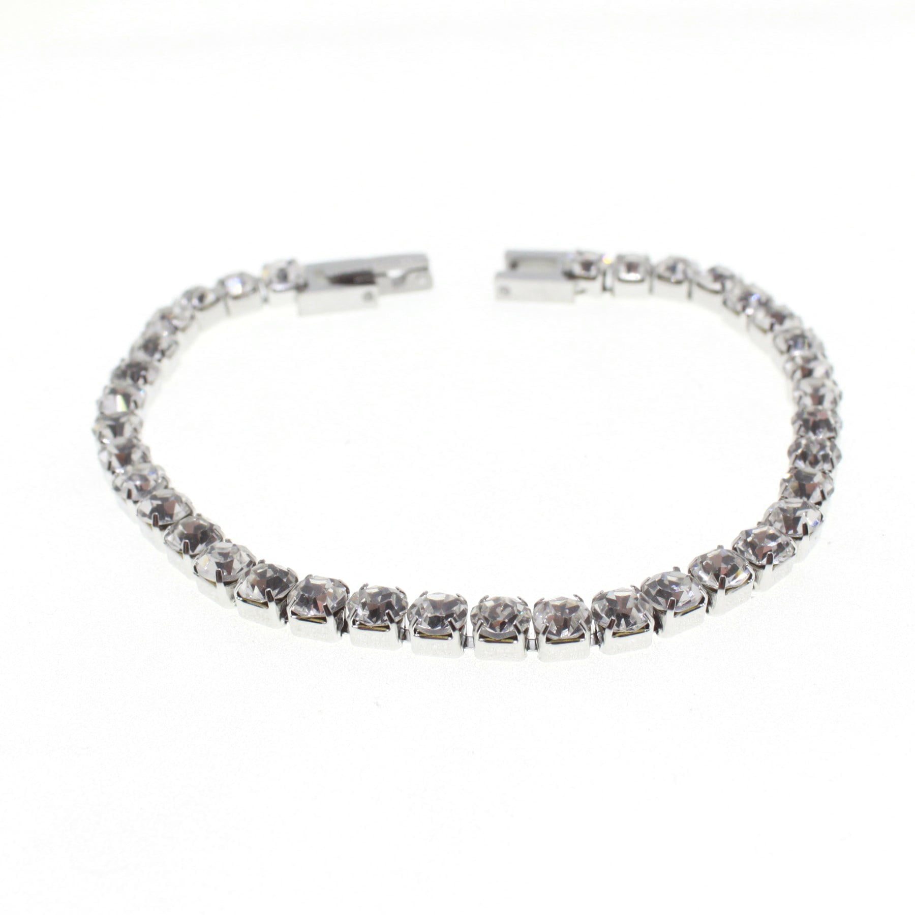 Toptan Gümüş Renk Su Yolu Model Beyaz Taşlı Şerit Çelik Bileklik - 1630 5 Toptan Gümüş Renk Su Yolu Model Beyaz Taşlı Şerit Çelik Bileklik - 1630 - Görsel 3