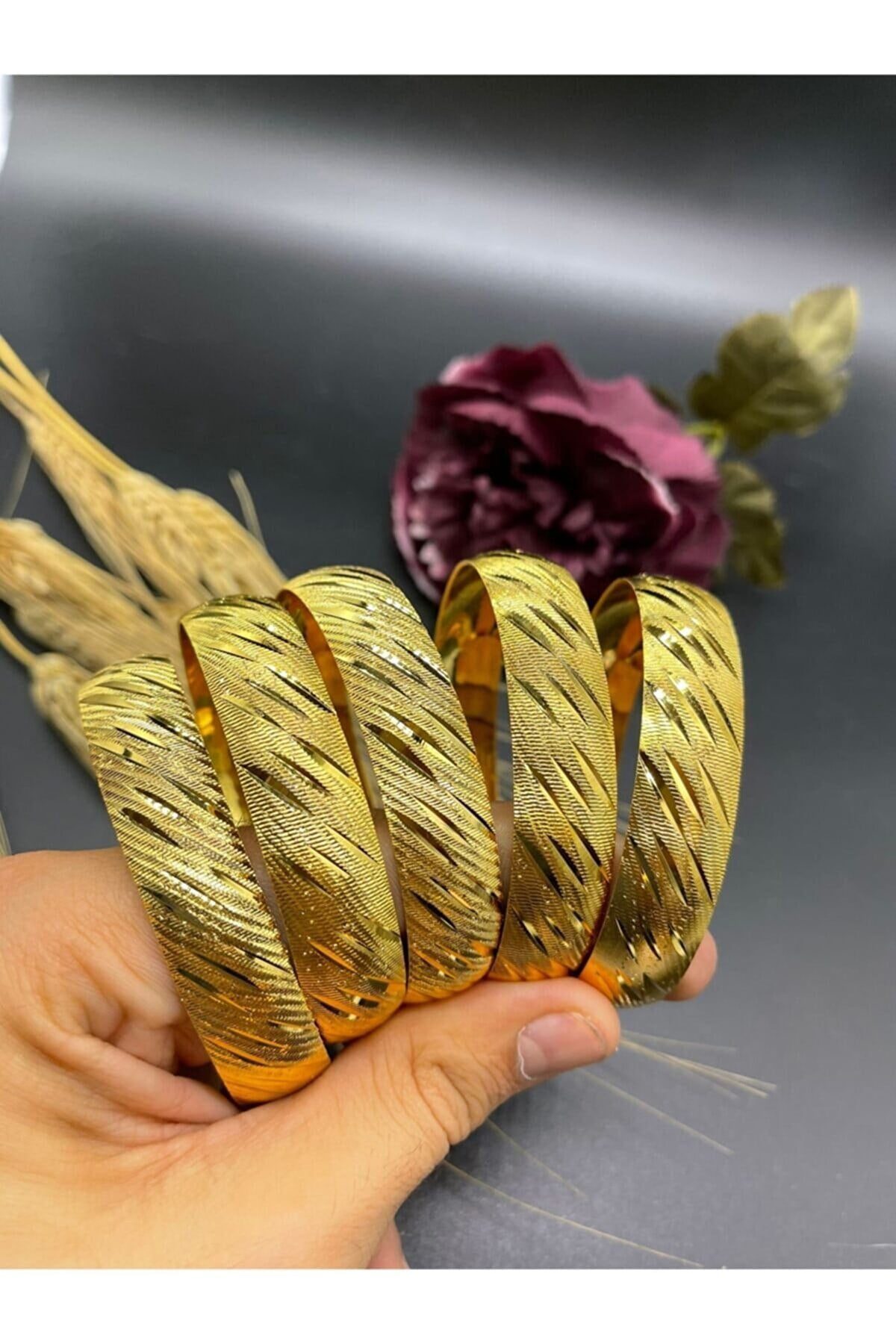 Toptan 22 Ayar Altın Kaplama Yan Çizgi Desenli 1.5 Cm Bilezik 1 Adet - 2150 3 Toptan 22 Ayar Altın Kaplama Yan Çizgi Desenli 1.5 Cm Bilezik 1 Adet - 2150