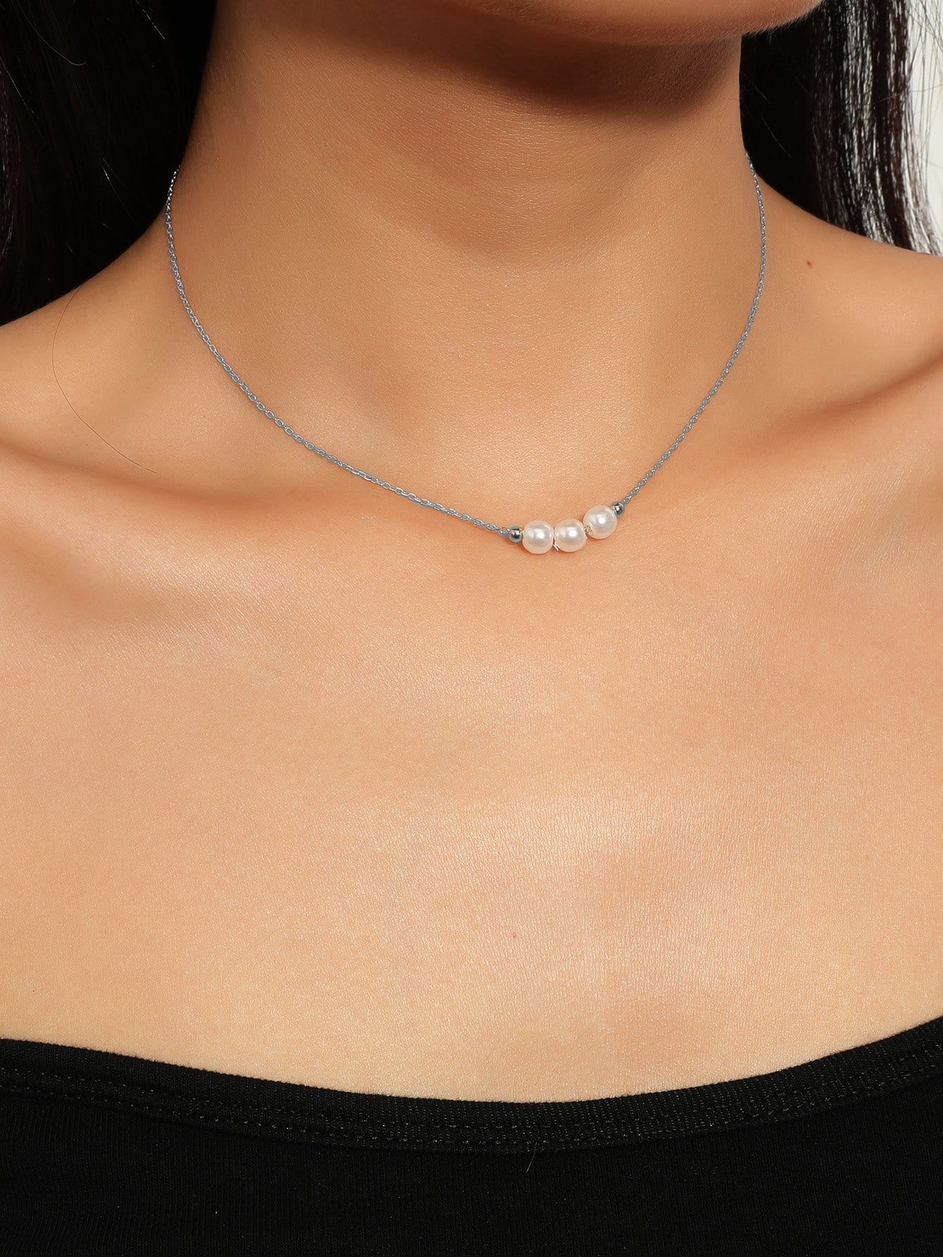 Toptan Gümüş Renk Yuvarlak Dorikalı 3 İncili Sf Dekor Kolye - 2121 4 Toptan Gümüş Renk Yuvarlak Dorikalı 3 İncili Sf Dekor Kolye - 2121 - Görsel 2