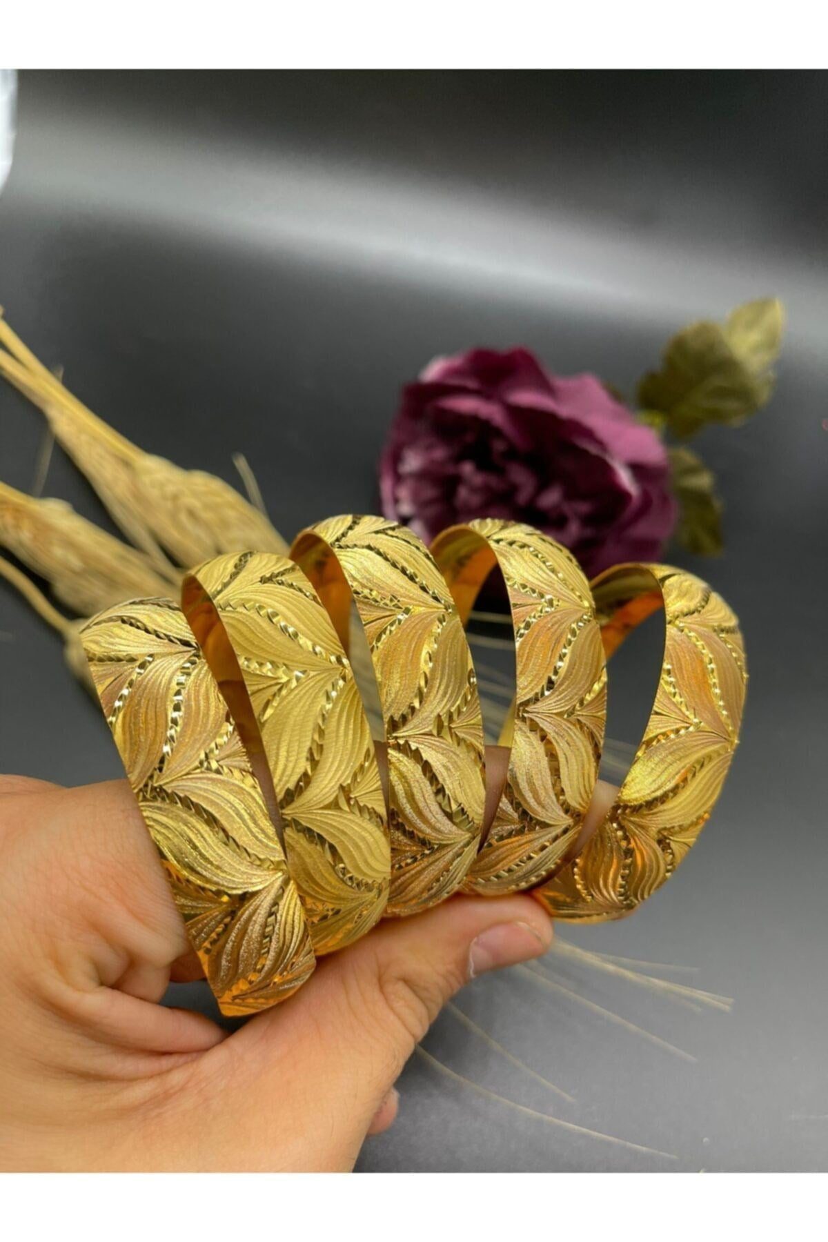 Toptan 22 Ayar Altın Kaplama Çiçek Motif Model Bilezik 1 Adet - 2146 3 Toptan 22 Ayar Altın Kaplama Çiçek Motif Model Bilezik 1 Adet - 2146