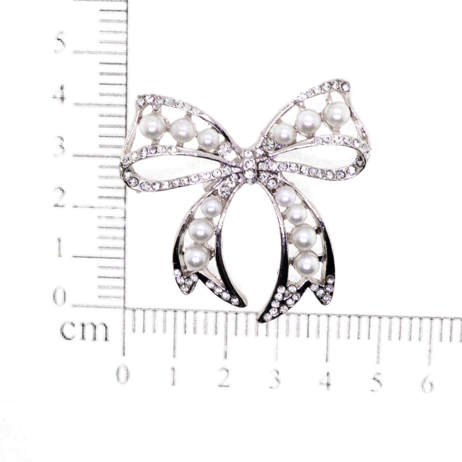 Toptan Gümüş Renk Fiyonk Model İncili Broş - 2357 4 Toptan Gümüş Renk Fiyonk Model İncili Broş - 2357 - Görsel 2