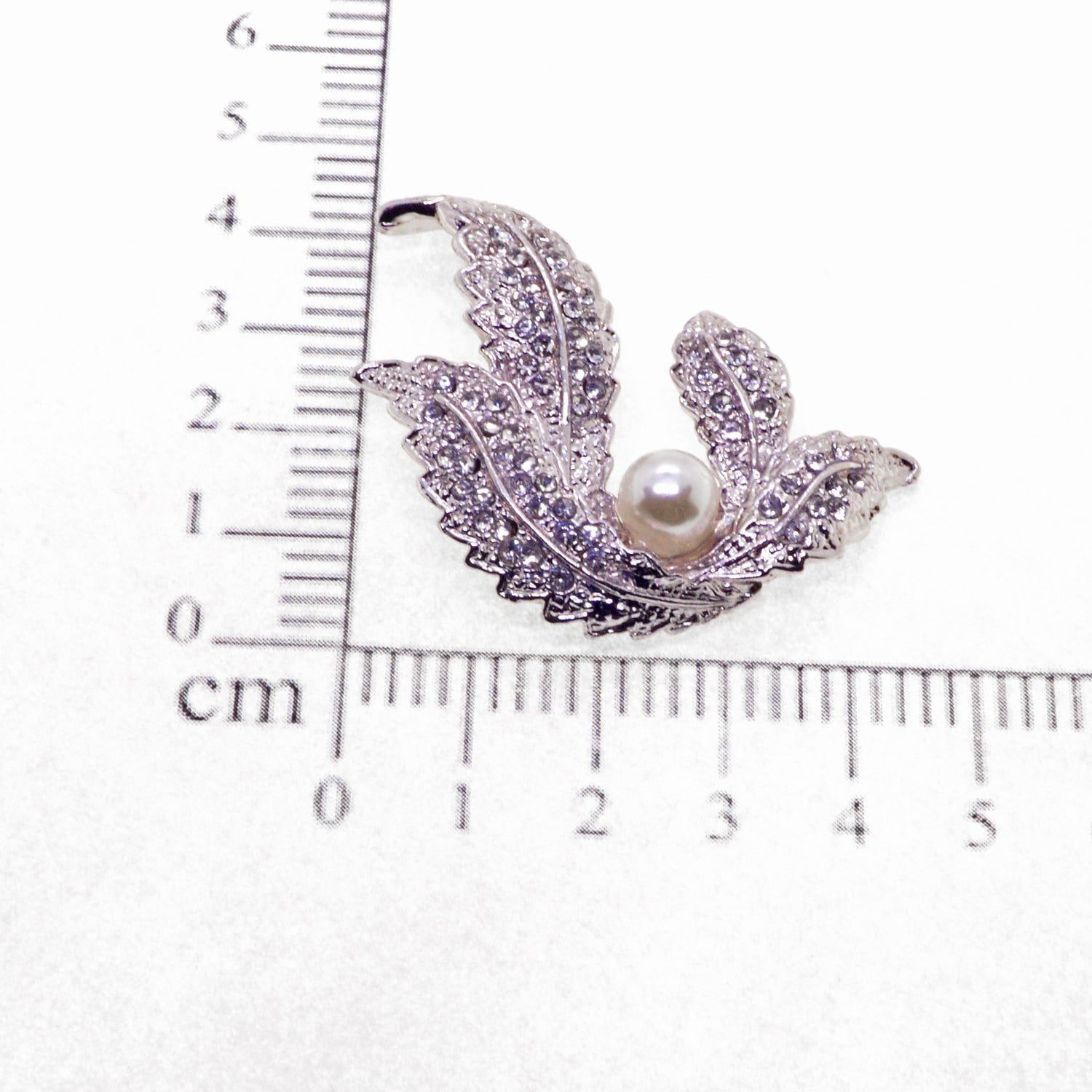 Toptan Gümüş Renk Model İncili Broş - 2354 4 Toptan Gümüş Renk Model İncili Broş - 2354 - Görsel 2