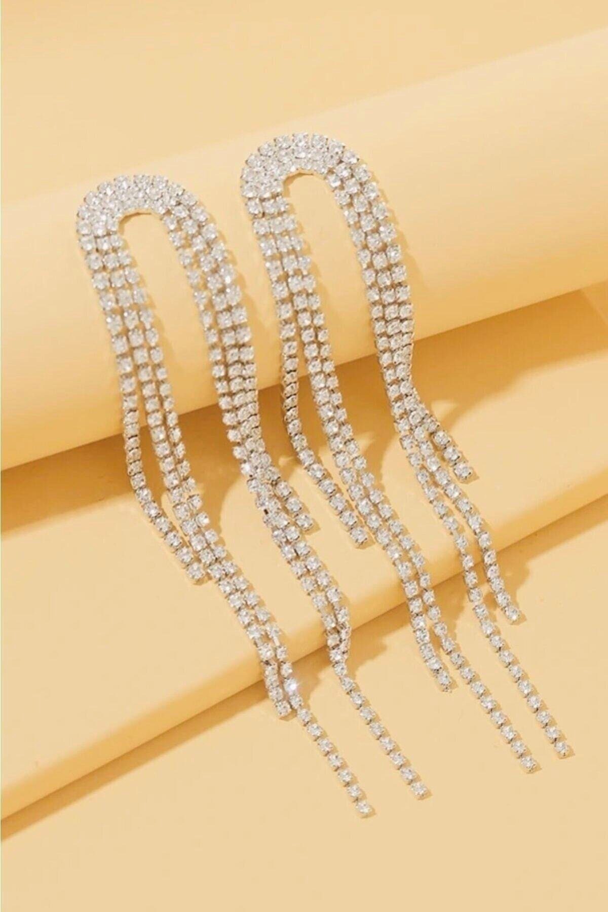 Toptan Gümüş Renk Zirkon Püsküllü Sallantılı Abiye Küpe - 2403 4 Toptan Gümüş Renk Zirkon Püsküllü Sallantılı Abiye Küpe - 2403 - Görsel 2