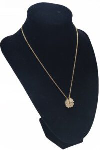 Toptan Altın Renk Hareketli Kapalı İken Mıknatıslı Yonca Açılınca Sıralı Kalp Çelik Kolye - 2550 6 094df00c1819428aa18b88f100e76c6d-toptan taki