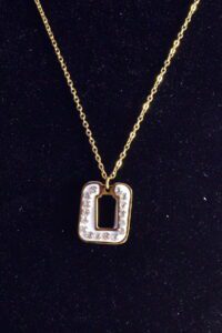 Toptan Altın Renk Kare Çelik Kolye - 2435