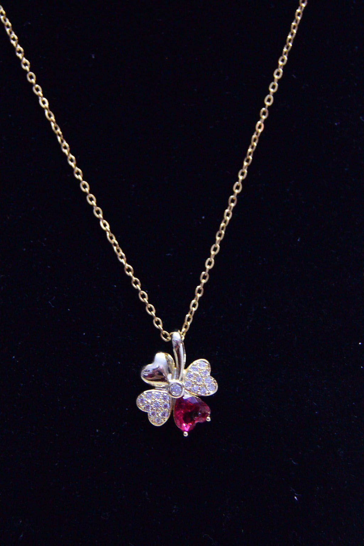 Toptan Altın Renk Yonca Çelik Kolye - 2496 3 Toptan Altın Renk Yonca Çelik Kolye - 2496