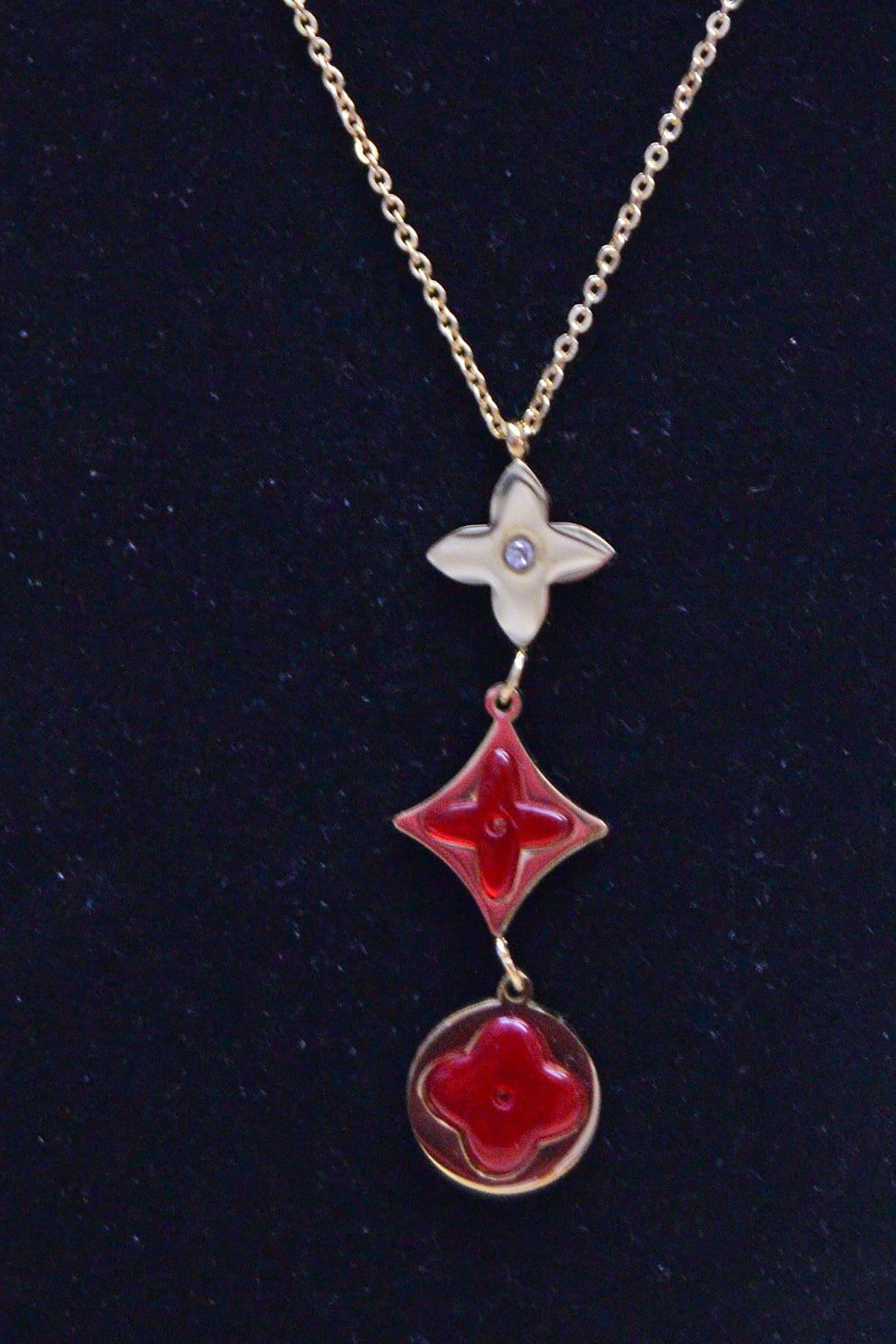 Toptan Altın Renk Beyaz Yıldız Kırmızı Yıldız Kırmızı Yonca Çelik Kolye - 2510 3 Toptan Altın Renk Beyaz Yıldız Kırmızı Yıldız Kırmızı Yonca Çelik Kolye - 2510