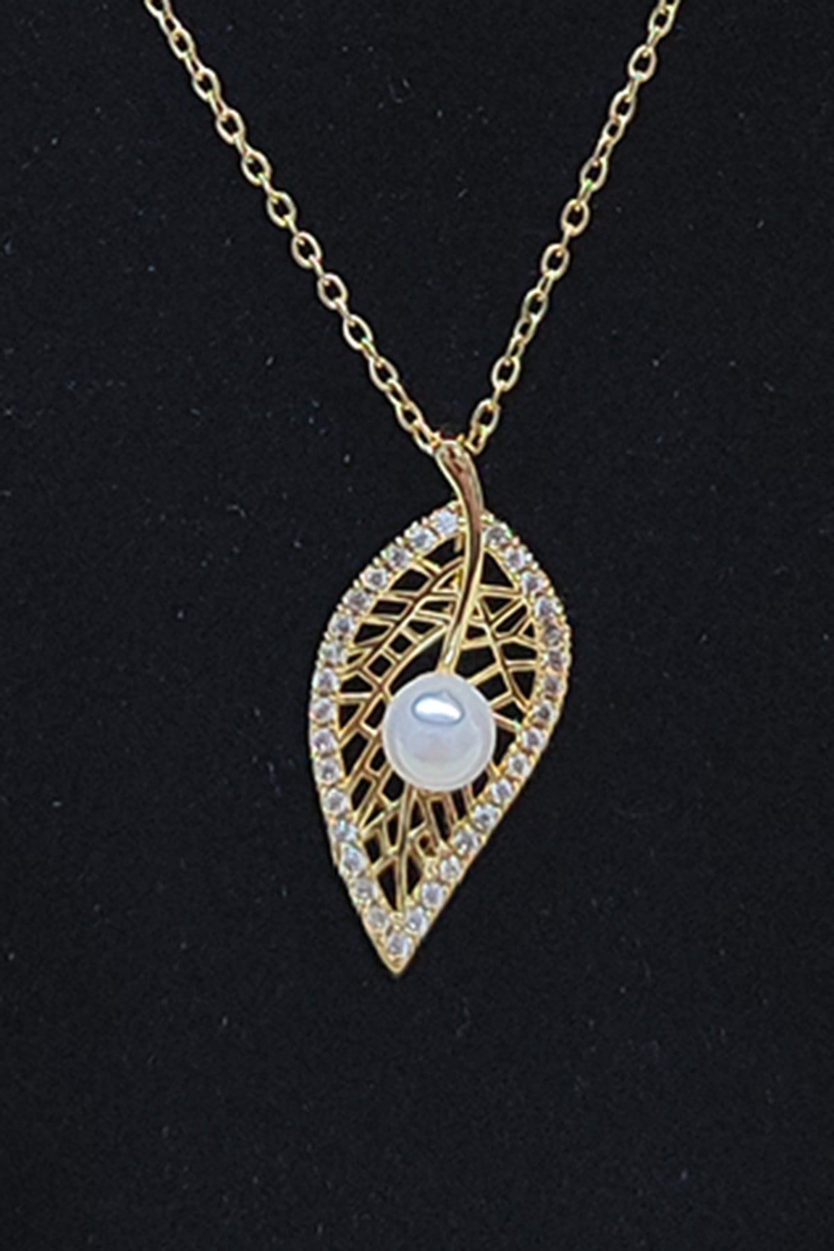 Toptan Altın Renk Yaprak İncili Çelik Kolye - 2533 3 Toptan Altın Renk Yaprak İncili Çelik Kolye - 2533