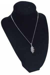 Toptan Gümüş Renk Yaprak İçi Taşlı Çelik Kolye - 2556 5 a97c24d711f94ccbab35fe43932a42b2-toptan taki