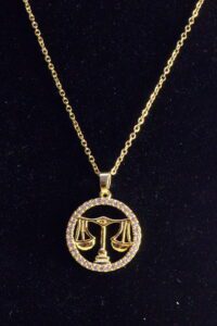 Toptan Altın Renk Terazi Çelik Kolye - 2433