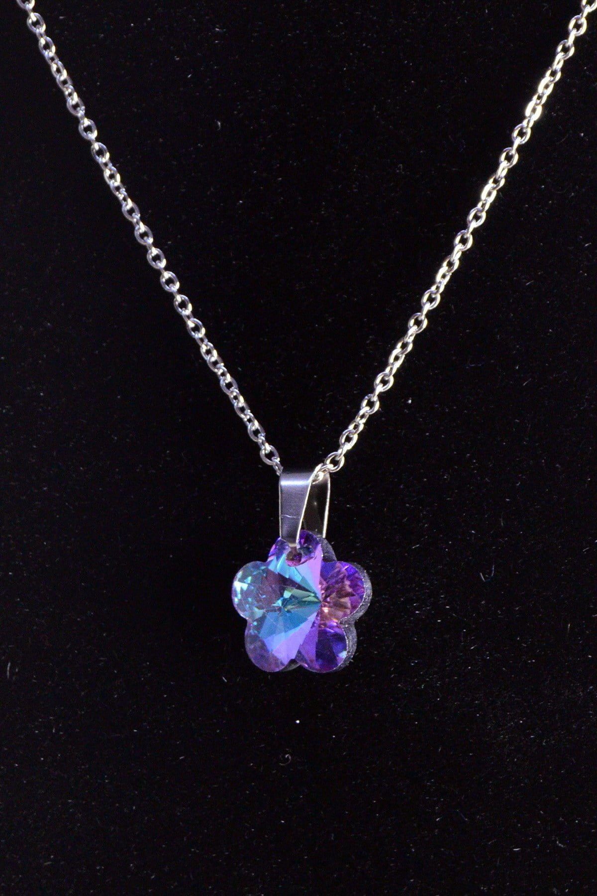 Toptan Gümüş Renk Morumsu Yonca Çelik Kolye - 2471 3 Toptan Gümüş Renk Morumsu Yonca Çelik Kolye - 2471