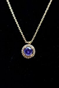 Toptan Altın Renk Mor Taş Yuvarlak Model Zirkon Kolye  - 2737
