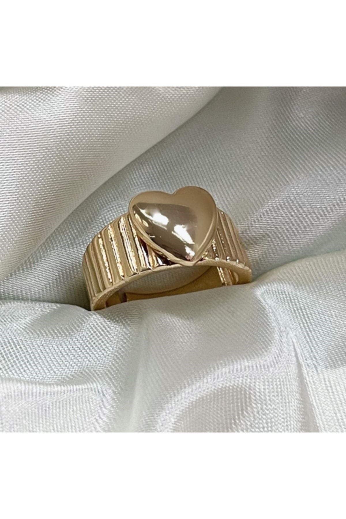Toptan Altın Renk Zirkon Kalp 3 Lü Yüzük 10 Lu Eklem Ve Çizgili Kalp Kombin Yüzük Seti - 2917 7 Toptan Altın Renk Zirkon Kalp 3 Lü Yüzük 10 Lu Eklem Ve Çizgili Kalp Kombin Yüzük Seti - 2917 - Görsel 5