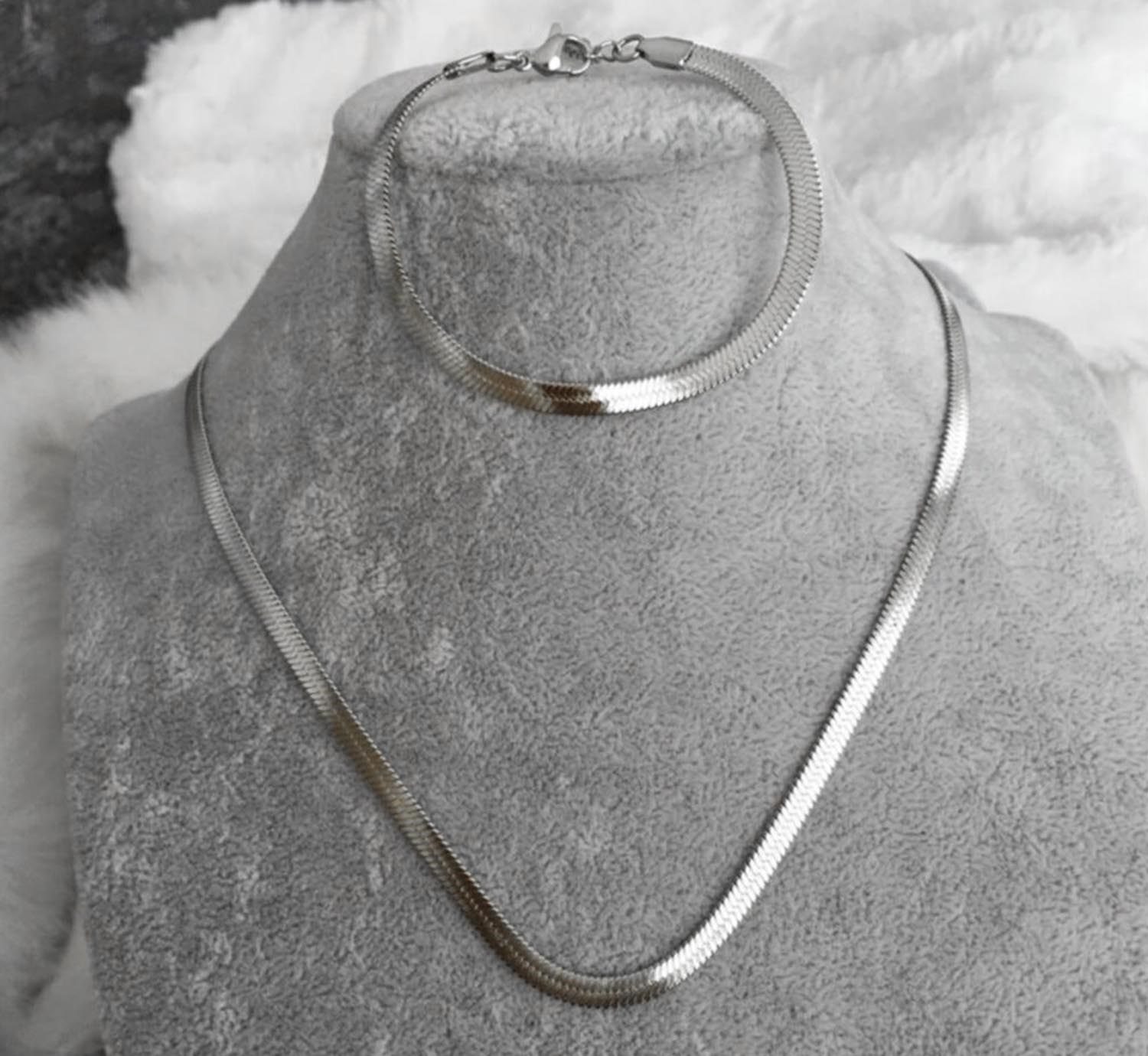 Toptan Gümüş Renk İtalyan Ezme Zincir Kolye Bileklik Vip Kararmaz Solmaz Çelik Takı Seti - 275 3 Toptan Gümüş Renk İtalyan Ezme Zincir Kolye Bileklik Vip Kararmaz Solmaz Çelik Takı Seti - 275