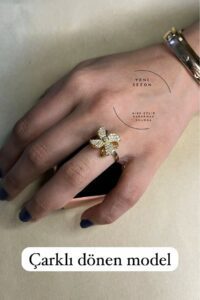 Toptan Altın Renk Dört Yaprak Model Zirkon Taşlı Çelik Ayarlanabilir Ucu Dönen Çelik Yüzük - 3088 5 240fa062e75f4d93b418906e21175576-toptan taki