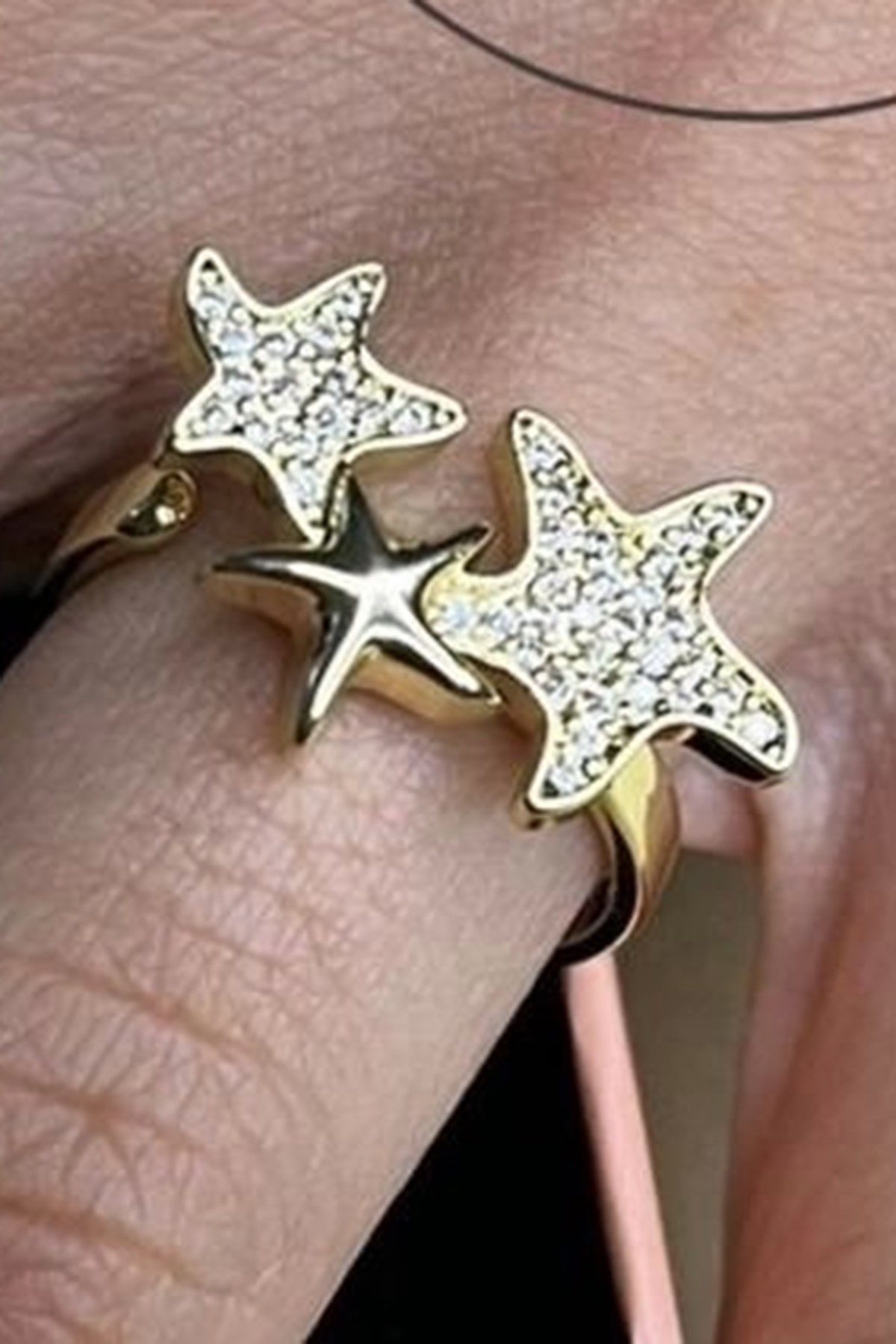 Toptan Altın Renk Üç Yıldız Model Zirkon Taşlı Çelik Ayarlanabilir Çelik Yüzük - 3087 3 Toptan Altın Renk Üç Yıldız Model Zirkon Taşlı Çelik Ayarlanabilir Çelik Yüzük - 3087