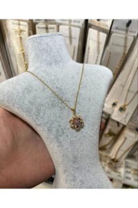 Toptan Altın Renk Sf Zincir Mor Taşlı Ucu Dönen Vip Solmaz Kararmaz Çelik Kolye - 3047