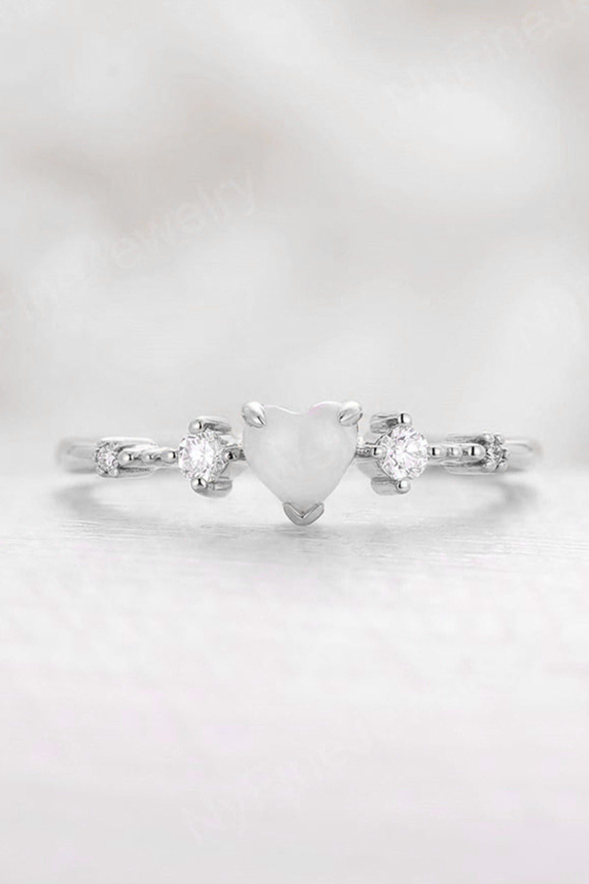 Toptan Minimal Kalp Beyaz Taşlı Ayarlanabilir Kadın 14 K Gümüş Kaplama Yüzük 3 Toptan Minimal Kalp Beyaz Taşlı Ayarlanabilir Kadın 14 K Gümüş Kaplama Yüzük