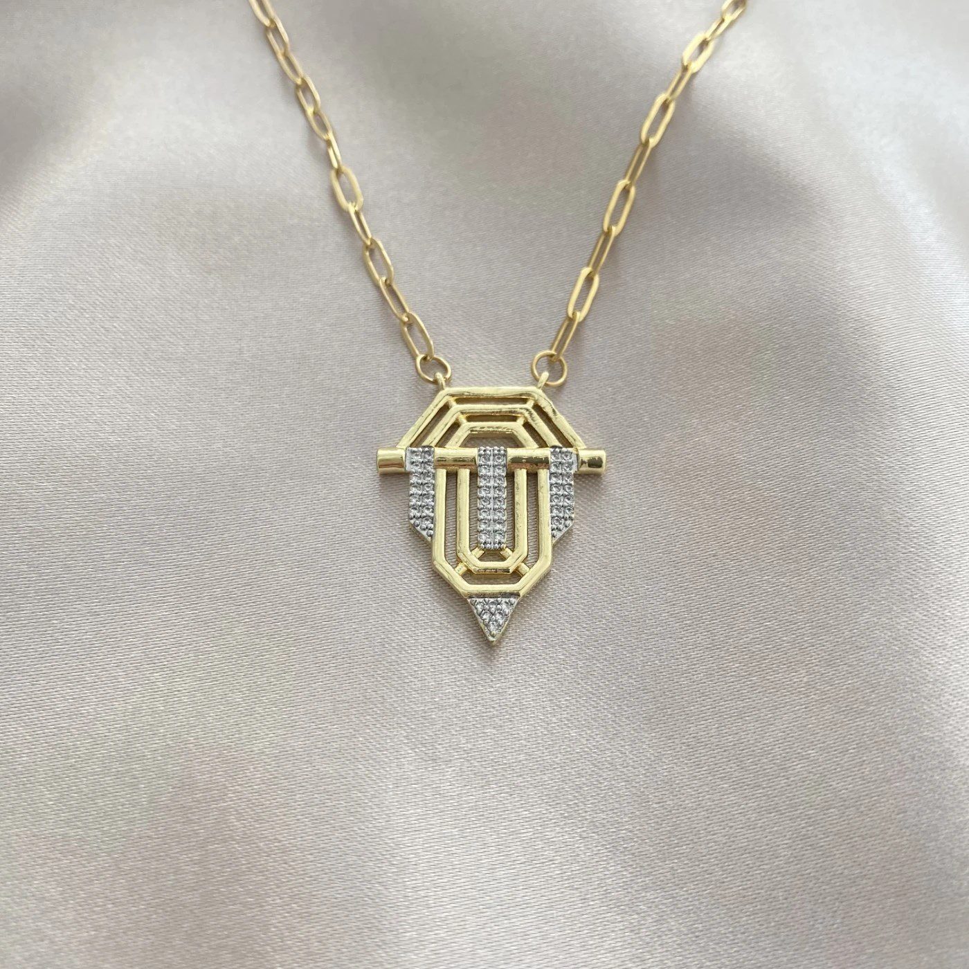 Toptan Altın Renk Serenay Leyla Kolye Gold Bijuteri Kolye- 3182 4 Toptan Altın Renk Serenay Leyla Kolye Gold Bijuteri Kolye- 3182 - Görsel 2