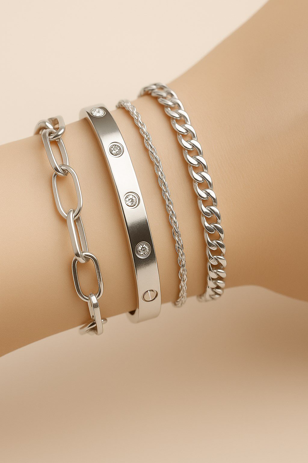 Toptan Gümüş Renk Dikdörtgen Taşlı Kartier Burgu Cadena Zincir Kombin Bileklik - 3372 3 Toptan Gümüş Renk Dikdörtgen Taşlı Kartier Burgu Cadena Zincir Kombin Bileklik - 3372