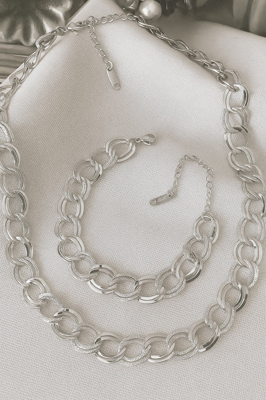 Toptan Gümüş Renk Samanyolu Kolye & Bileklik Set Vip Solmaz Kararmaz Çelik Set - 3338 3 Toptan Gümüş  Renk Samanyolu Kolye & Bileklik Set Vip Solmaz Kararmaz Çelik Set - 3338 - Görsel 2