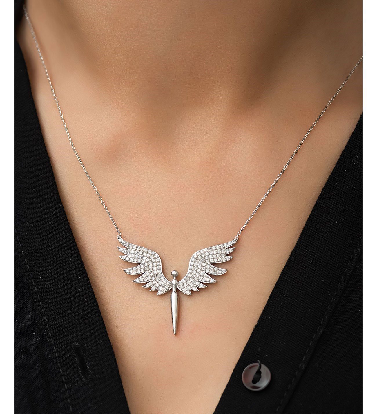 Toptan Gümüş Renk Mikail Meleği Kanatlı Beyaz Taşlı Zirkon Çelik Kolye - 1076 3 Toptan Gümüş Renk Mikail Meleği Kanatlı Beyaz Taşlı Zirkon Çelik Kolye - 1076