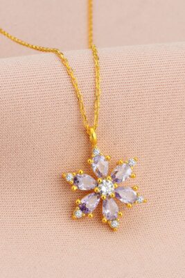 Toptan Altın Renk Lila Damla Taşlı Lotus Kamelya Çiçeği Çelik Kolye - 3415