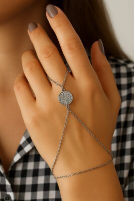 Toptan Gümüş Renk Beyaz Taş Yuvarlak Çelik Şahmeran - 3558