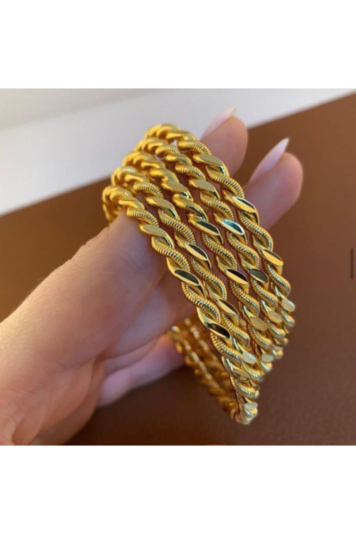Toptan Altın Renk 22 Ayar Altın Kaplama 2 Telli Burma Çelik Bilezik 6,9- 22 Cm Tek Ebat 1 Adet- 3951 5 Toptan Altın Renk 22 Ayar Altın Kaplama 2 Telli Burma Çelik Bilezik 6,9- 22 Cm Tek Ebat 1 Adet- 3951 - Görsel 3