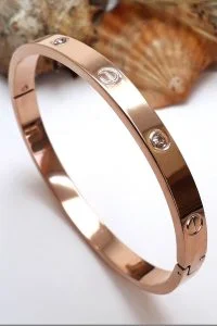 Toptan Alaşım kartier Kelepçe Taşlı Bileklik Rose