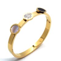 Toptan Altın Renk Çelik 3lü Yuvarlak Roma Detaylı Çok Taşlı Kelepçe Bileklik 672