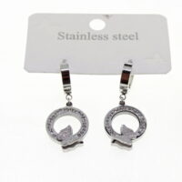 Toptan Gümüş Renk Yuvarlak Taşlı Kelebek Figürlü Çelik Küpe - 1598