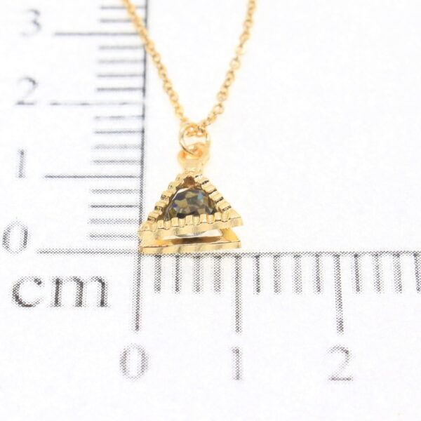 Toptan Altın Renk Topaz Tek Taşlı  Zirkon Taşlı Üçgen  Model Zirkon Kolye - 1778 - Görsel 3