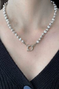 Toptan Gümüş Renk Kadın Barok Kilit Dümen İncili Kolye - 2910 11 6a6016f29e7b49eca55dea8701652b72-toptan taki