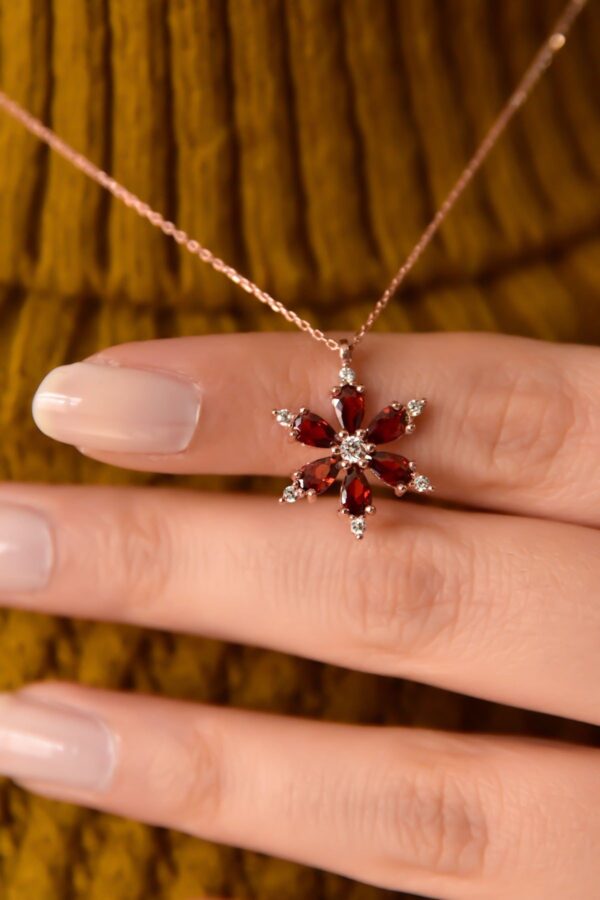 Toptan Altın Renk  Garnet Smoked Topaz Taşlı Kamelya Lotus  Çiçeği Kadın Zirkon Kolye - 2925