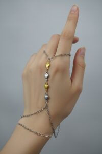 Toptan Gümüş Renk Sarı Kalp Beyaz Kalp Zincir Çelik Şahmeran - 3523