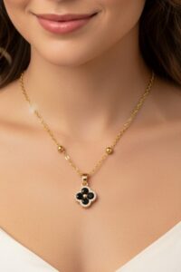 Toptan Altın Renk Siyah Taş Van Cleef Yonca Model Top Zincir Çelik Kolye - 3687