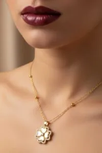 Toptan Altın Renk Beyaz Sedef Van Cleef Yonca Model Top Zincir Çelik Kolye- 3726