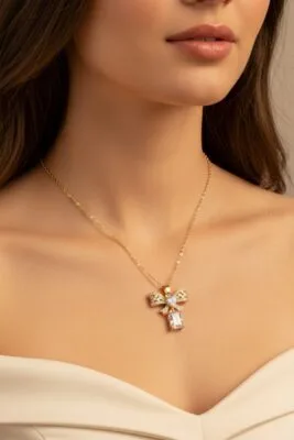 Toptan Altın Renk Sallantılı Fiyonk Sf Zincir Çelik Kolye - 3650