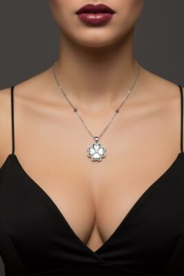 Toptan Gümüş Renk Beyaz Taş Van Cleff Yonca Damla Taşlı Model Top Zincir Çelik Kolye- 3782